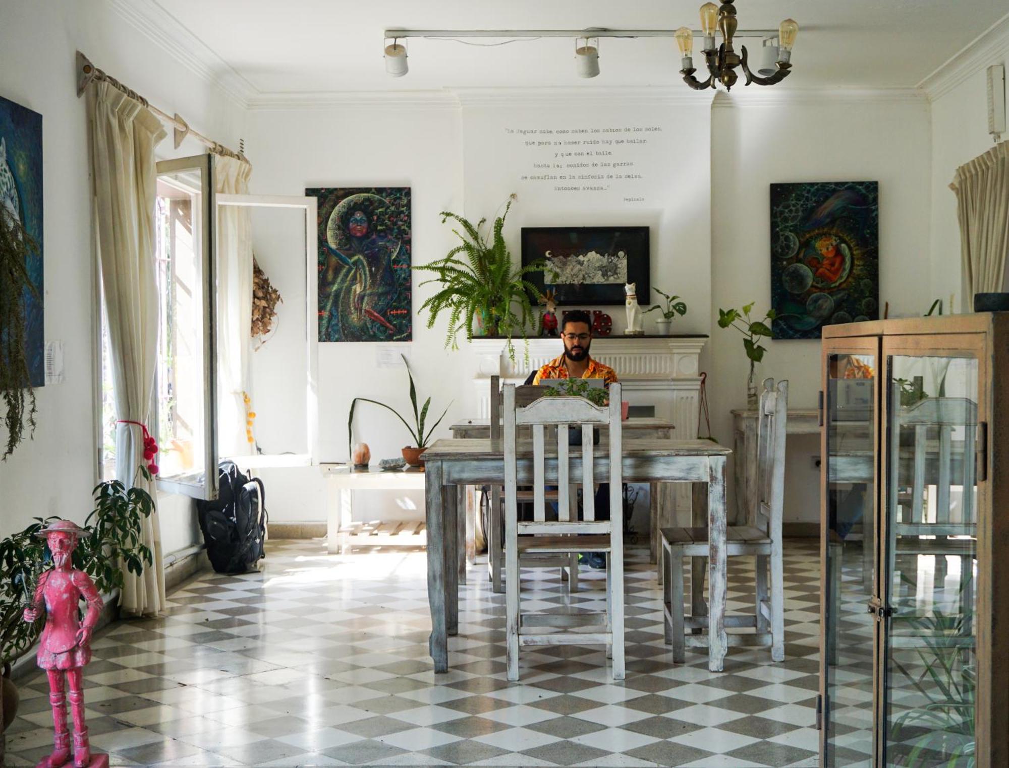 Yunga Hostel Салта Екстериор снимка